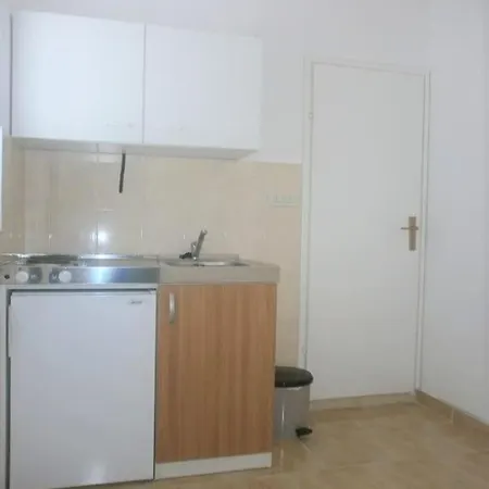 Lovely Stefi Apartment